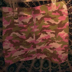 Pink camo mini skirt✨